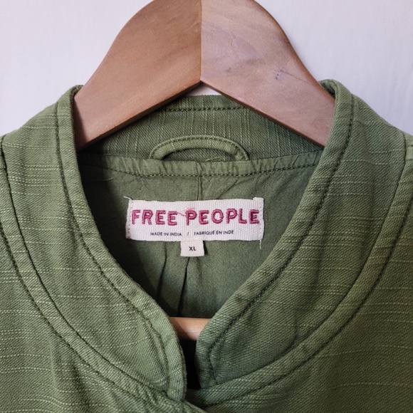 Unworn Free People Joselyn Cotton Washed Distress Jacket in Green - Picture 9 of 12